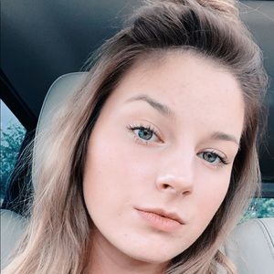 Meet your Posher, Isabella